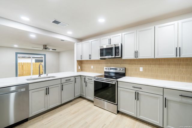 7819 Gideon Rock, San Antonio, TX 78254