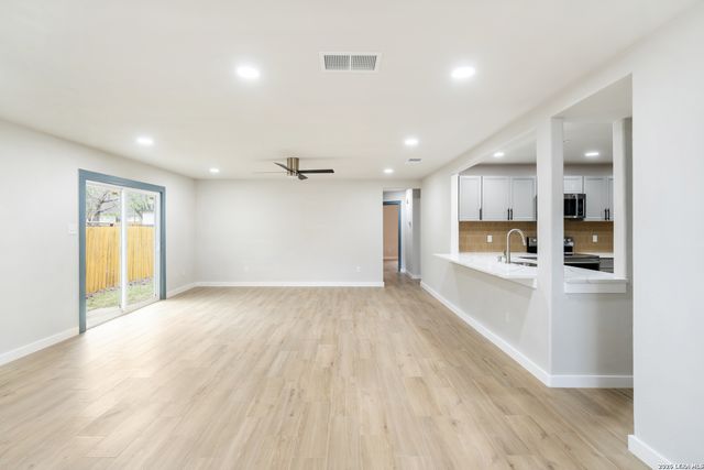 7819 Gideon Rock, San Antonio, TX 78254