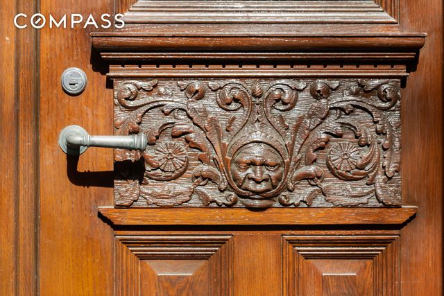 9 W 84th Street, New York City, NY 10024