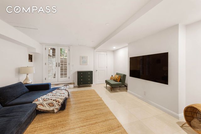 9 W 84th Street, New York City, NY 10024