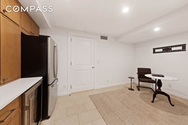 9 W 84th Street, New York City, NY 10024