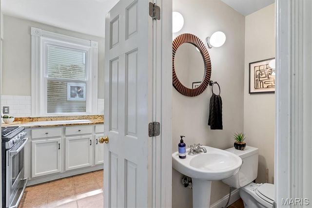415 Oak Street, Webster Groves, MO 63119