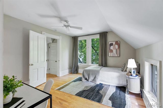 415 Oak Street, Webster Groves, MO 63119