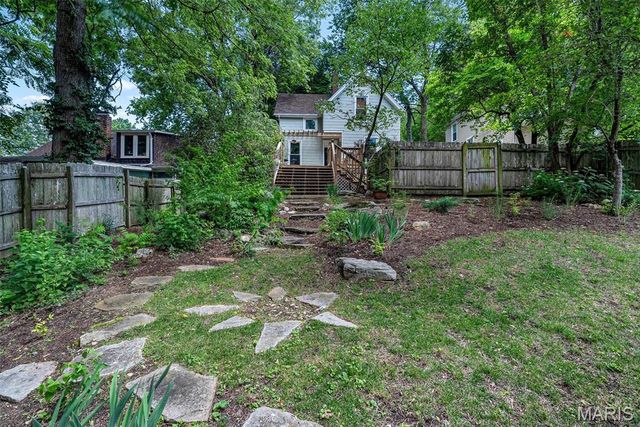 415 Oak Street, Webster Groves, MO 63119
