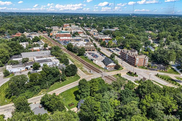 415 Oak Street, Webster Groves, MO 63119