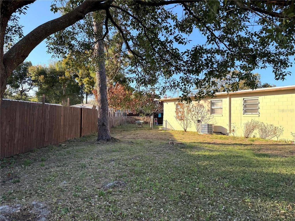 Image 22 of property listing at 504 S OXALIS AVENUE, Orlando, FL 32807