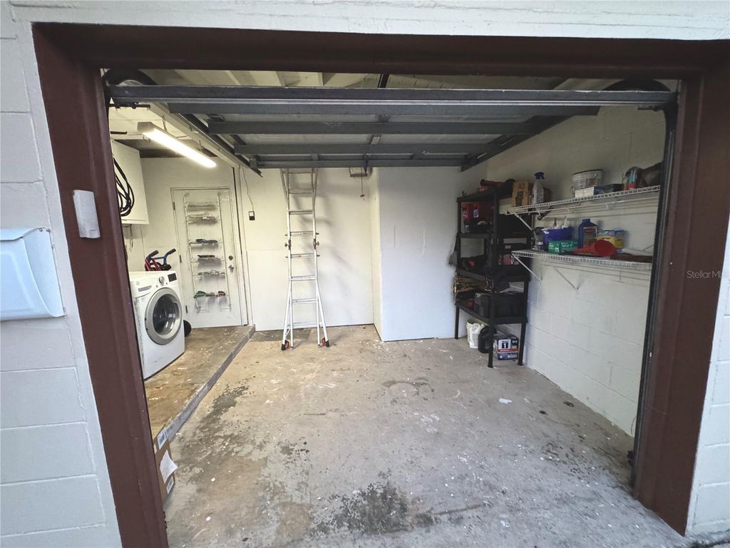 Image 23 of property listing at 504 S OXALIS AVENUE, Orlando, FL 32807