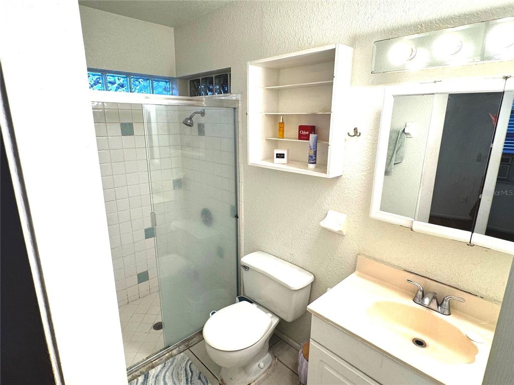 Image 9 of property listing at 504 S OXALIS AVENUE, Orlando, FL 32807