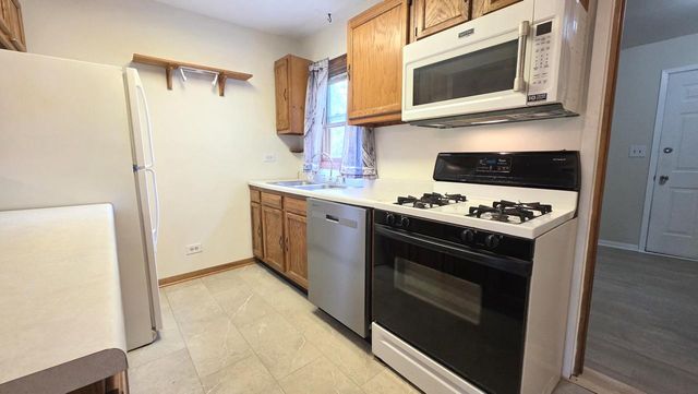 7007 315th AVENUE, Salem, WI 53168