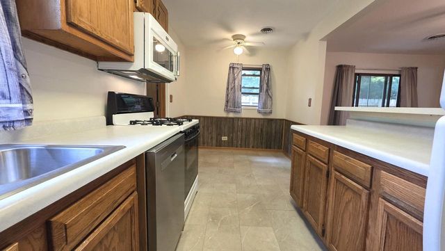 7007 315th AVENUE, Salem, WI 53168