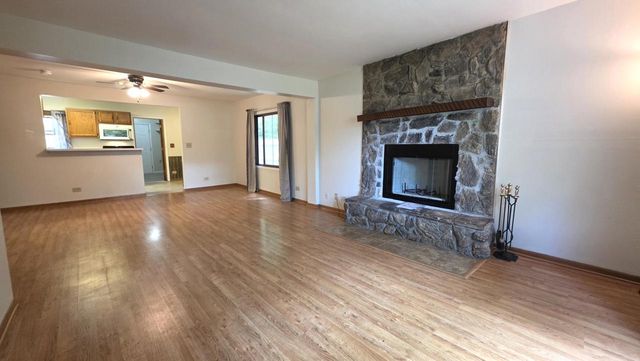 7007 315th AVENUE, Salem, WI 53168