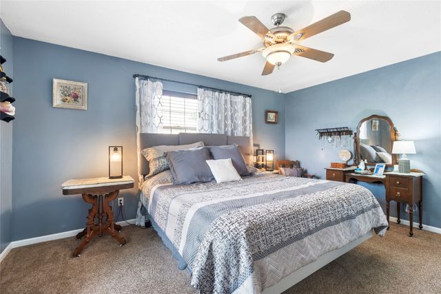 523 E Terrace Drive, Center Point, IA 52213