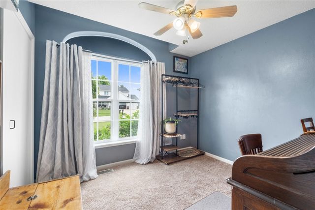 523 E Terrace Drive, Center Point, IA 52213