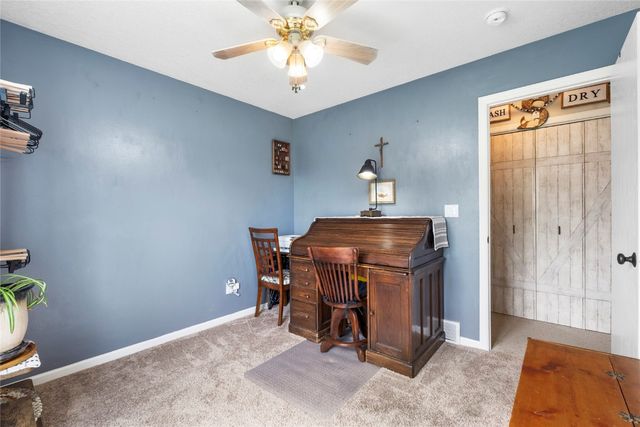 523 E Terrace Drive, Center Point, IA 52213