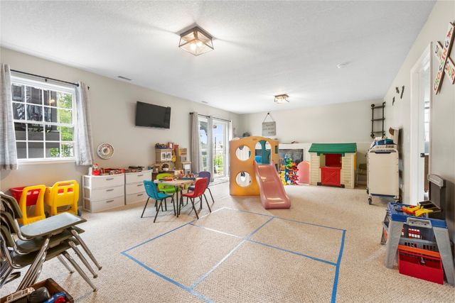 523 E Terrace Drive, Center Point, IA 52213