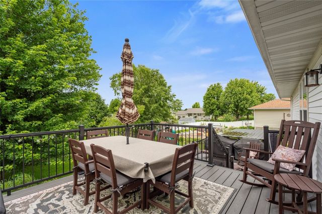 523 E Terrace Drive, Center Point, IA 52213