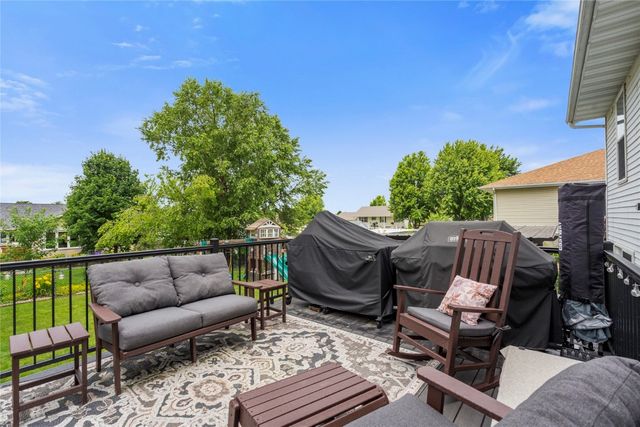 523 E Terrace Drive, Center Point, IA 52213