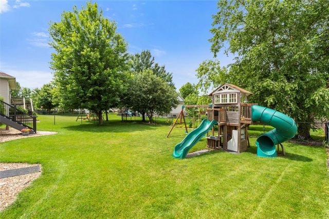 523 E Terrace Drive, Center Point, IA 52213
