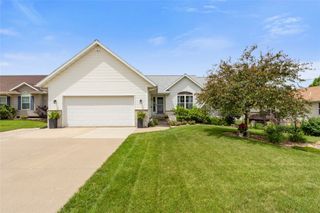 523 E Terrace Drive, Center Point, IA 52213