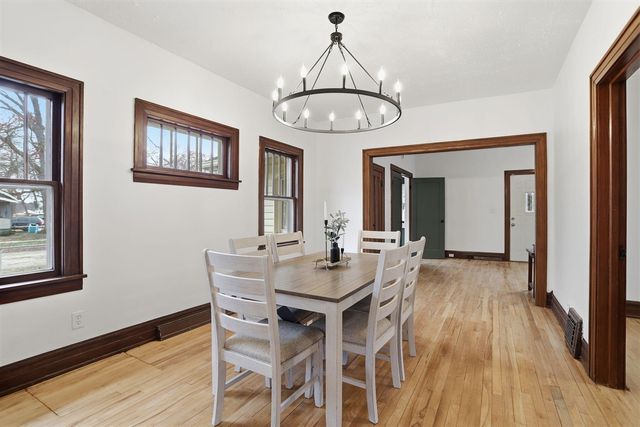 16 E Cleveland Avenue, Muskegon, MI 49444