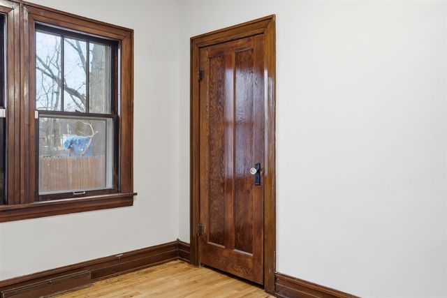 16 E Cleveland Avenue, Muskegon, MI 49444