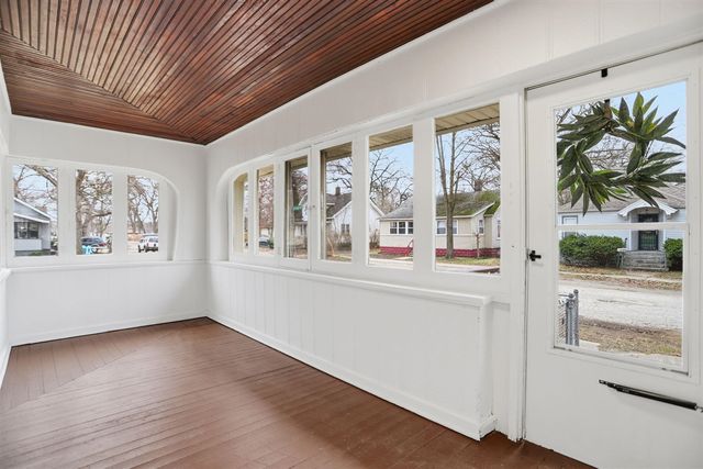 16 E Cleveland Avenue, Muskegon, MI 49444