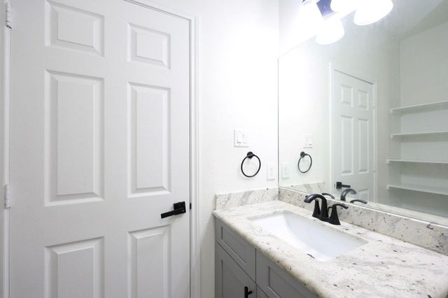 707 Magnolia Point Drive, Huffman, TX 77336