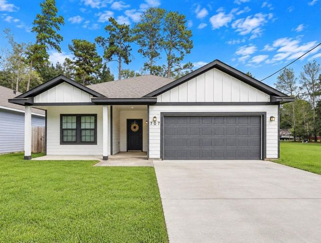 707 Magnolia Point Drive, Huffman, TX 77336