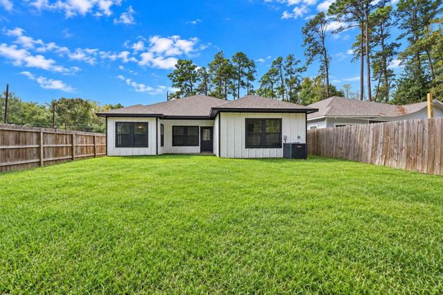 707 Magnolia Point Drive, Huffman, TX 77336