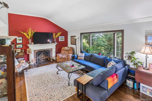 274 Ocean Avenue, Northport, NY 11768