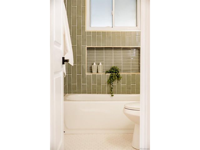 1352 S Quieto Ct, Denver, CO 80223