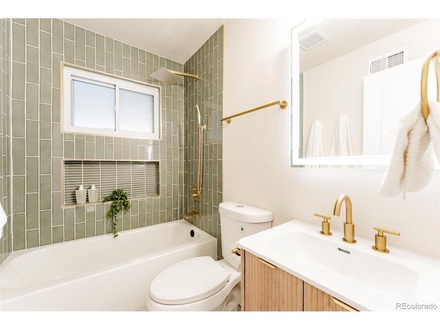 1352 S Quieto Ct, Denver, CO 80223