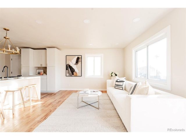 1352 S Quieto Ct, Denver, CO 80223