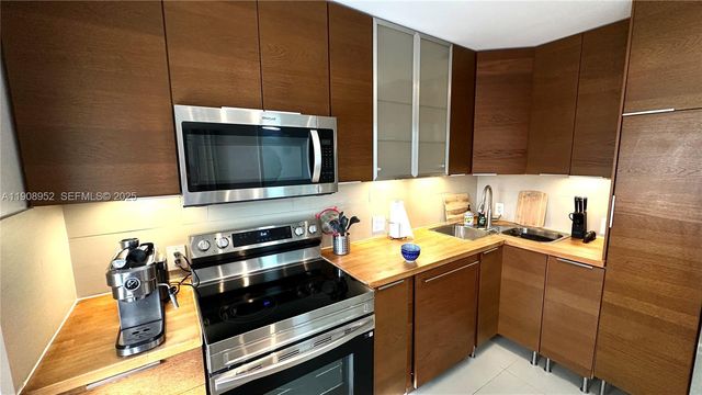2651 S Course Drive 307, Pompano Beach, FL 33069