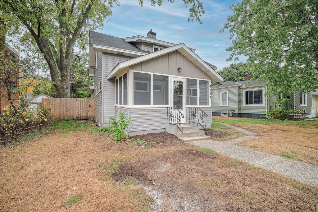 4111 Thomas Avenue N, Minneapolis, MN 55412