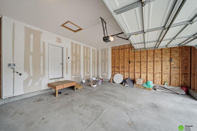 9515 Friedman Street, Lincoln, NE 68516