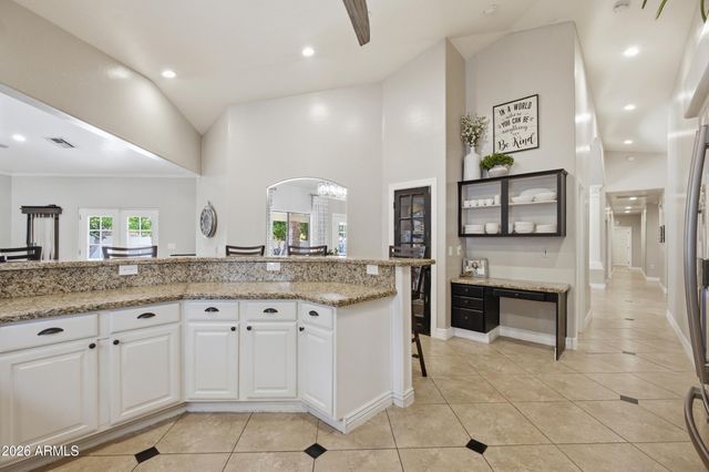 4451 E DESERT Lane, Gilbert, AZ 85234