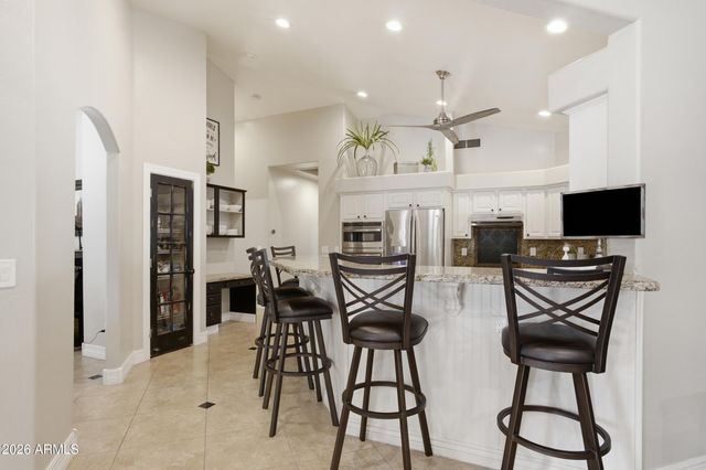 4451 E DESERT Lane, Gilbert, AZ 85234