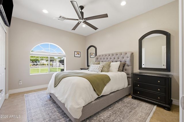 4451 E DESERT Lane, Gilbert, AZ 85234