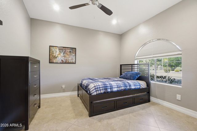 4451 E DESERT Lane, Gilbert, AZ 85234