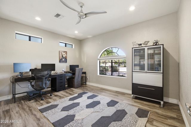 4451 E DESERT Lane, Gilbert, AZ 85234