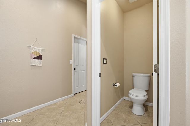 4451 E DESERT Lane, Gilbert, AZ 85234