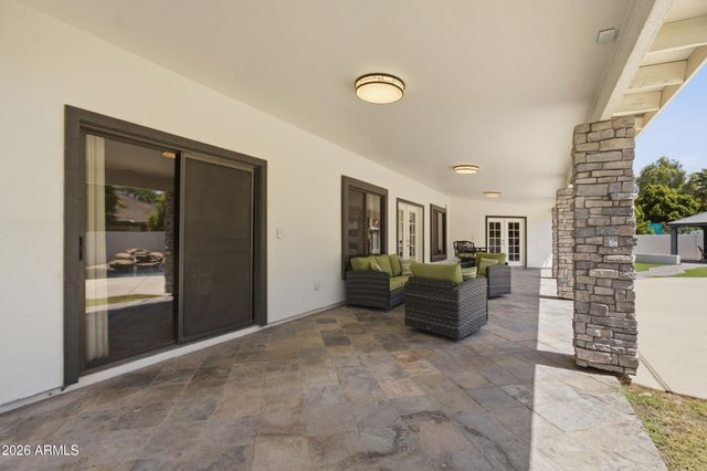 4451 E DESERT Lane, Gilbert, AZ 85234