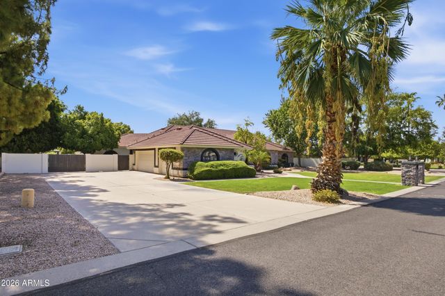 4451 E DESERT Lane, Gilbert, AZ 85234