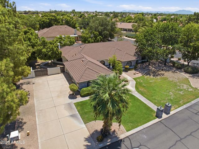 4451 E DESERT Lane, Gilbert, AZ 85234