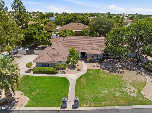 4451 E DESERT Lane, Gilbert, AZ 85234