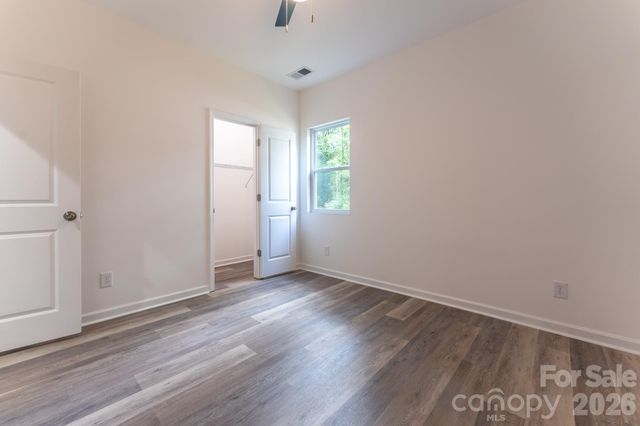 1019 N Ransom Street, Gastonia, NC 28052