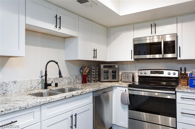 1844 Arbol Verde Way, Las Vegas, NV 89119