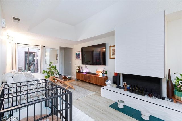 1844 Arbol Verde Way, Las Vegas, NV 89119