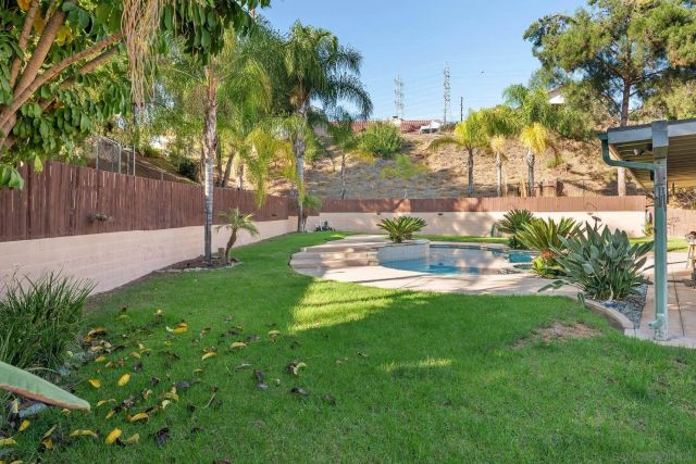 13802 Cheryl Creek Dr, El Cajon, CA 92021